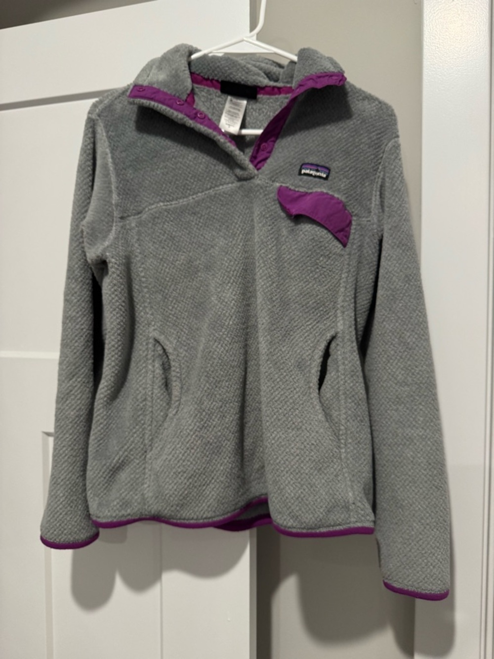 Patagonia Re-Tool Snap-T Fleece Pullover Gray with Purple Trim Women’s M